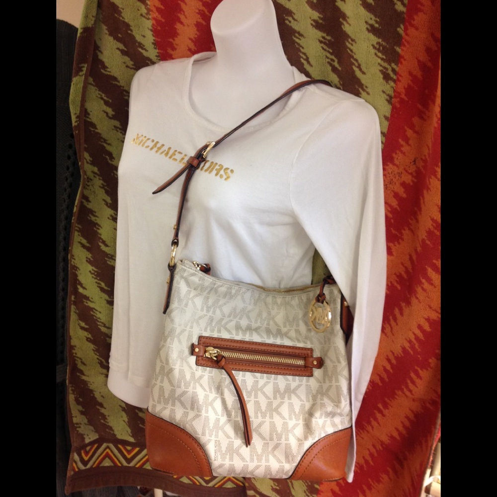 Michael Kors signature jet set shoulder bag